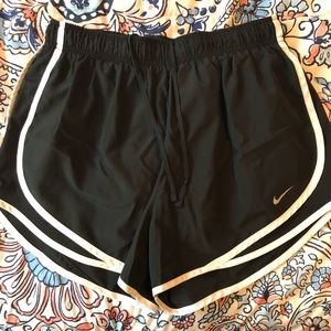 Black nike tempo shorts